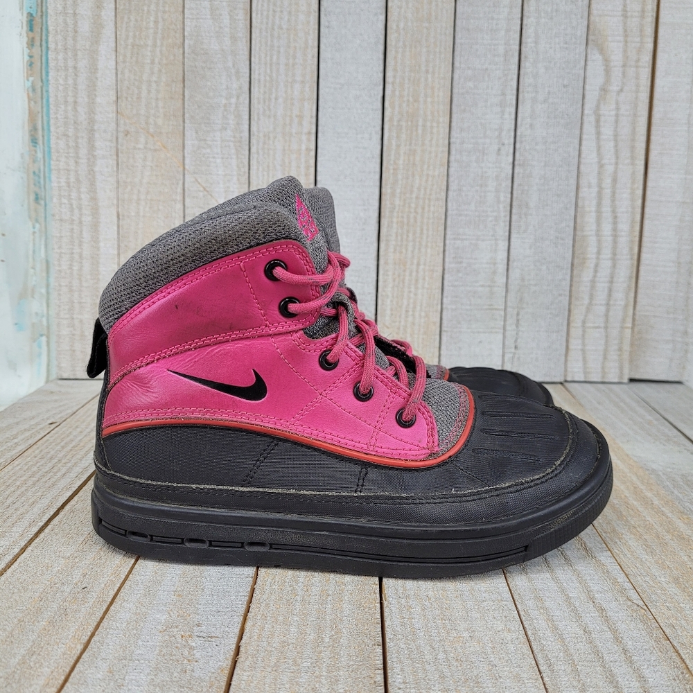 Nike ACG Woodside Duck Boots Size 2Y